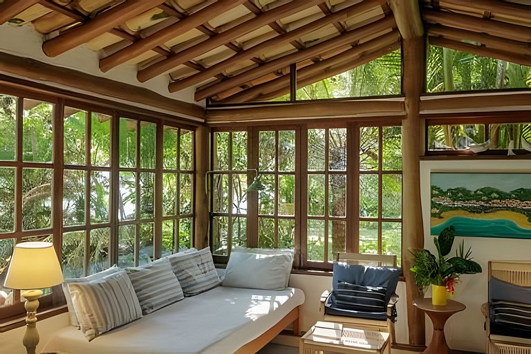 Casa pé na areia com acesso só de barco
