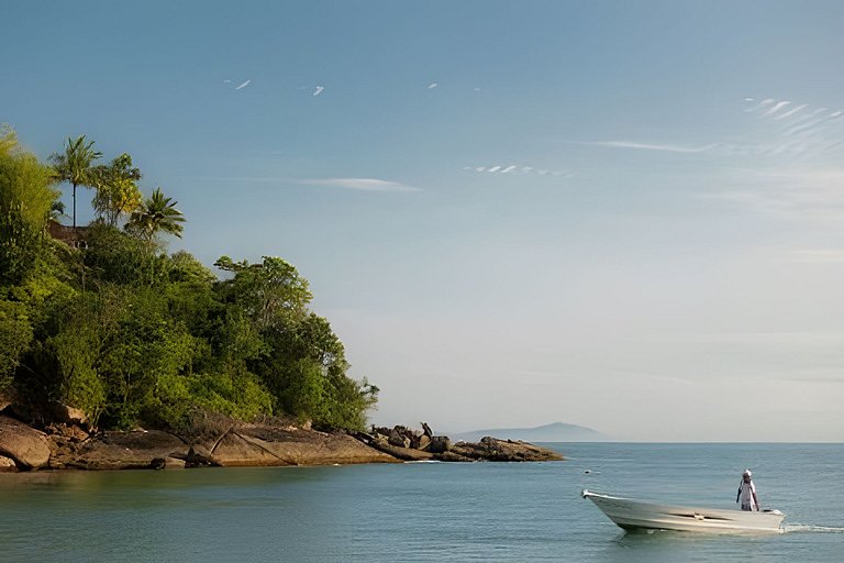 Casa pé na areia com acesso só de barco