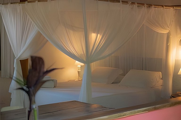 Casa pé na areia com acesso só de barco